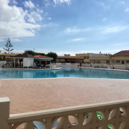 Marina Palace - *