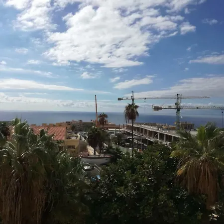 Marina Palace - *